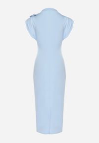 Born2be - Niebieska Sukienka Midi Dopasowana z Ozdobną Broszką w Kształcie Kwiatka Agnolia. Kolor: niebieski. Wzór: kwiaty. Styl: klasyczny. Długość: midi #3