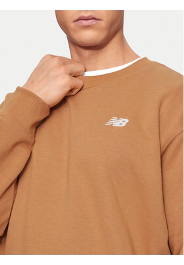 New Balance Bluza Small Logo MT41507 Brązowy Relaxed Fit. Kolor: brązowy. Materiał: bawełna, syntetyk