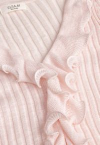 Born2be - Różowa Prążkowana Bluzka z Wiskozą Ozdobiona Falbanami Pronasia. Okazja: na co dzień. Kolor: różowy. Materiał: prążkowany, wiskoza. Wzór: aplikacja. Styl: casual, elegancki, klasyczny #6