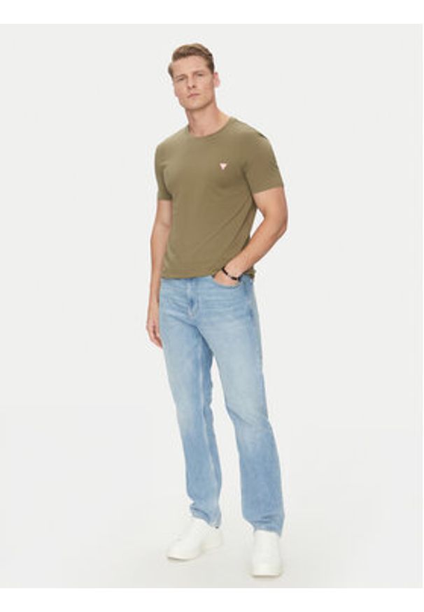 Guess T-Shirt M2YI24 J1314 Khaki Slim Fit. Kolor: brązowy. Materiał: bawełna