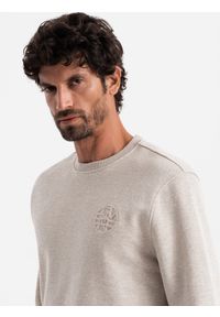 Ombre Clothing - Melanżowa męska bluza dresowa z wyszywanym logotypem – beżowa V2 OM-SSNZ-0163 - XXL. Okazja: na co dzień. Kolor: beżowy. Materiał: dresówka. Wzór: melanż. Styl: elegancki, casual #4