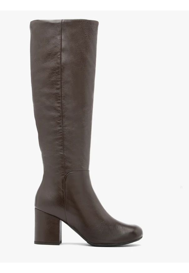 Ryłko - Ciemnobrązowe kozaki ze skóry licowej. Wysokość cholewki: przed kolano. Zapięcie: zamek. Kolor: brązowy. Materiał: skóra. Szerokość cholewki: normalna. Obcas: na obcasie. Styl: street, elegancki. Wysokość obcasa: średni