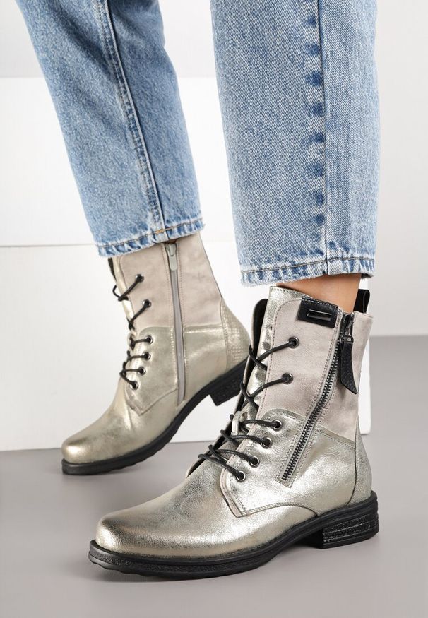 Born2be - Szaro-Złote Botki Workery ze Sznurowaniem i Zapięciem na Suwak Vemida. Okazja: na co dzień. Zapięcie: sznurówki. Kolor: szary. Materiał: jeans. Obcas: na obcasie. Styl: klasyczny, casual, elegancki. Wysokość obcasa: niski