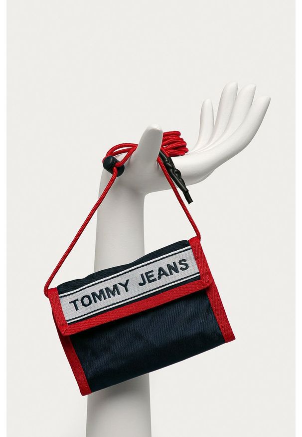 Tommy Jeans - Portfel. Kolor: niebieski. Materiał: materiał. Wzór: gładki
