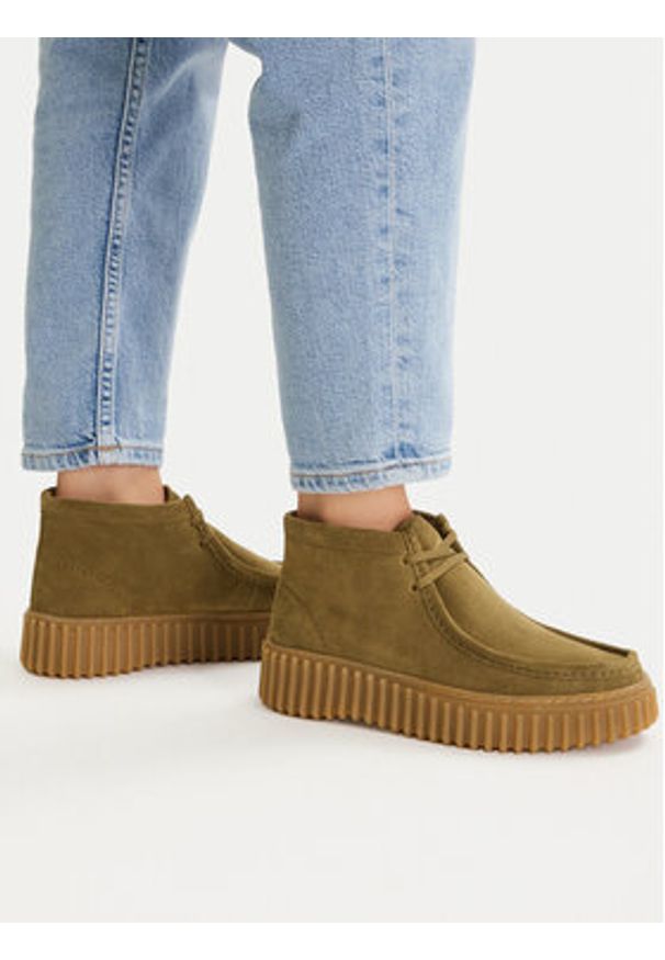 Clarks Trzewiki Torhill Moss 26183872 Khaki. Kolor: brązowy. Materiał: skóra, zamsz