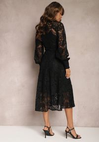 Renee - Czarna Koronkowa Sukienka Midi z Ozdobnym Wiązaniem Camaela. Kolor: czarny. Materiał: koronka. Długość rękawa: na ramiączkach. Długość: midi #2