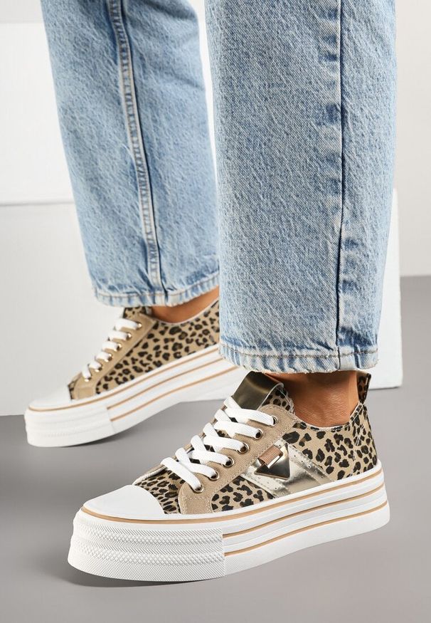 Born2be - Panterkowe Trampki na Grubej Podeszwie z Metaliczną Wstawką Telarella. Okazja: na co dzień, na spacer. Materiał: jeans. Styl: casual