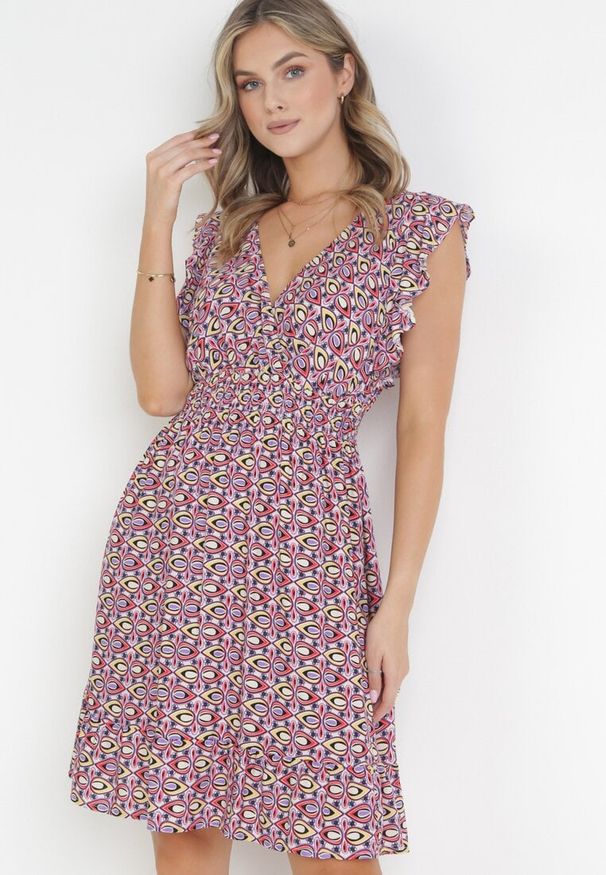 Born2be - Fioletowa Sukienka Mini z Wiskozy z Gumką w Talii i Falbankami Matthes. Typ kołnierza: kołnierz z falbankami. Kolor: fioletowy. Materiał: wiskoza. Długość rękawa: bez rękawów. Typ sukienki: kopertowe. Długość: mini