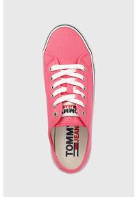 Tommy Jeans tenisówki EN0EN01796.TIJ.ESSENTI damskie kolor różowy. Nosek buta: okrągły. Zapięcie: sznurówki. Kolor: różowy. Materiał: bawełna, guma #5