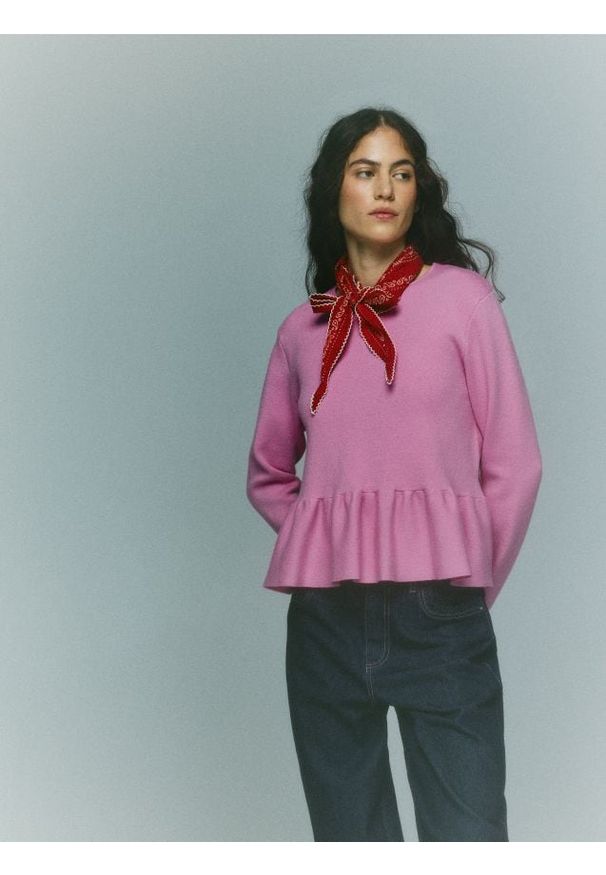Reserved - Sweter z baskinką - różowy. Kolor: różowy. Materiał: wiskoza, dzianina