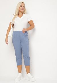 Born2be - Niebieskie Spodnie z Wiskozą i Ozdobnymi Guzikami Lireza. Okazja: na co dzień. Kolor: niebieski. Materiał: wiskoza. Styl: klasyczny, casual #5