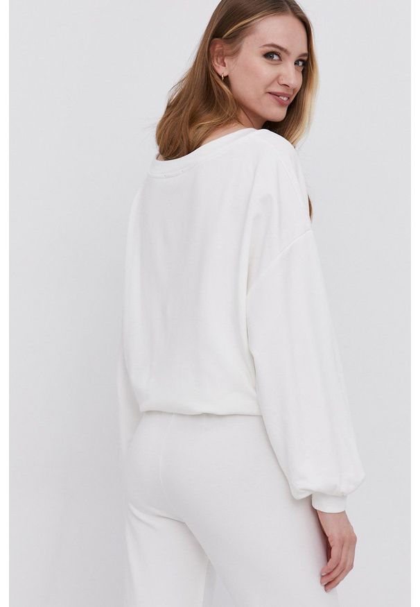 Answear Lab - answear.LAB X Paulina Krupińska Bluza z certyfikatem OEKO-TEX kolekcja limitowana Ethical Wardrobe. Kolor: beżowy. Materiał: włókno, dzianina, dresówka, materiał. Długość rękawa: długi rękaw. Długość: długie. Styl: wakacyjny