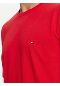 TOMMY HILFIGER - Tommy Hilfiger T-Shirt Essential MW0MW37267 Czerwony Regular Fit. Kolor: czerwony. Materiał: bawełna #4