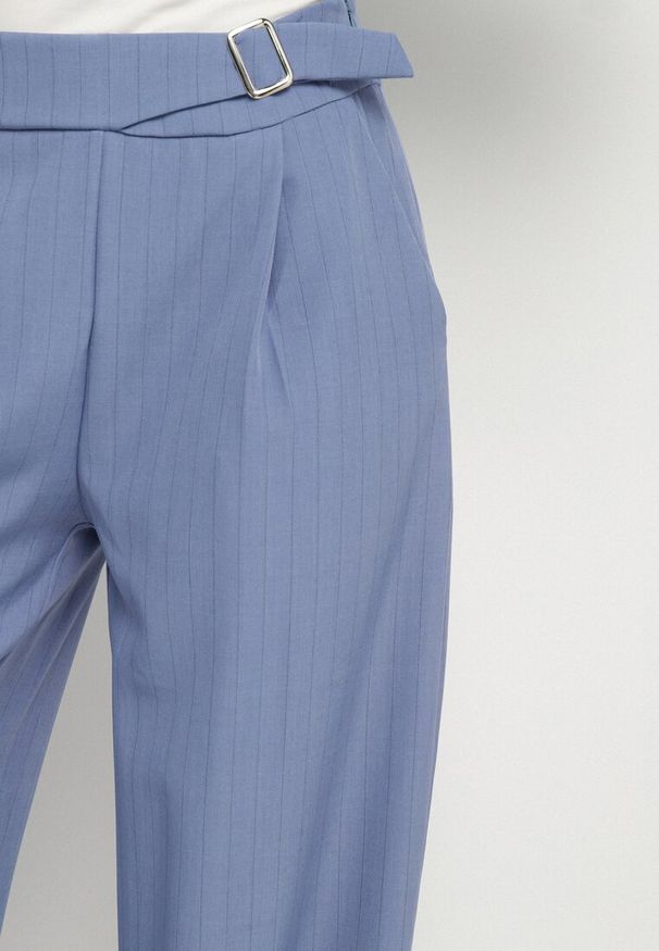 Born2be - Niebieskie Garniturowe Spodnie Szerokie z Wiskozą i Paskiem Ellifira. Okazja: na co dzień, na spotkanie biznesowe. Kolor: niebieski. Materiał: wiskoza. Styl: casual, elegancki, biznesowy