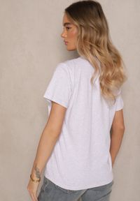 Renee - Jasnoszary T-shirt z Bawełny z Dekoltem w Serek Tanirea. Okazja: na co dzień. Typ kołnierza: dekolt w serek. Kolor: szary. Materiał: bawełna. Styl: casual #5