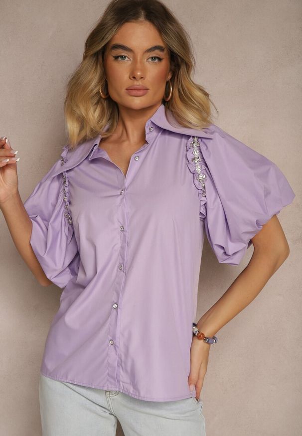 Renee - Fioletowa Koszula Klymamene. Typ kołnierza: kolnierz wykładany. Kolor: fioletowy. Materiał: jeans, tkanina, materiał. Długość: krótkie. Wzór: jednolity, gładki