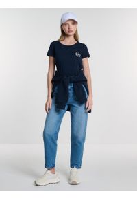 Big-Star - Koszulka damska z haftem na piersi granatowa Catterta 403. Kolor: niebieski. Materiał: jeans, bawełna. Wzór: haft. Styl: klasyczny, elegancki #3