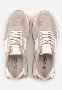 Renee - Beżowe Zamszowe Sneakersy na Podeszwie Chunky z Perforowaną Cholewką Cezarlina. Okazja: na co dzień. Kolor: beżowy. Materiał: zamsz. Szerokość cholewki: normalna #3
