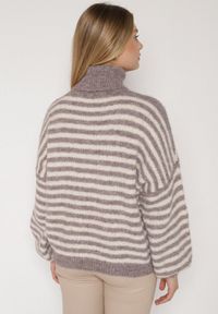 Born2be - Szaro-Beżowy Golf z Domieszką Wełny w Paski Monallia. Okazja: na co dzień. Typ kołnierza: golf. Kolor: szary. Materiał: wełna. Wzór: paski. Styl: klasyczny, casual, elegancki #6