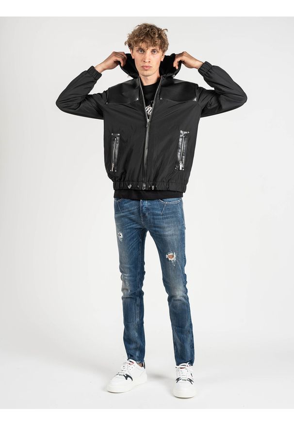 Les Hommes Kurtka "Windbreaker" | LLO311-250L | Windbreaker Jacket | Mężczyzna | Czarny. Okazja: na co dzień. Typ kołnierza: kaptur. Kolor: czarny. Materiał: poliester. Styl: casual