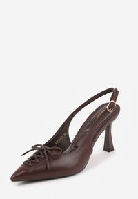 Renee - Brązowe Szpilki Slingback VICES Zdobione Gorsetowym Wiązaniem z Kokardą Azimuna. Okazja: na co dzień. Kolor: brązowy. Materiał: jeans, koronka. Wzór: aplikacja. Obcas: na szpilce. Styl: casual, elegancki #5