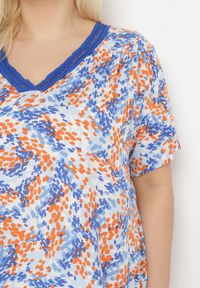 Born2be - Niebieska Wiskozowa Bluzka z Krótkim Rękawem i Dekoltem Typu V-Neck Natloza. Kolor: niebieski. Materiał: wiskoza. Długość rękawa: krótki rękaw. Długość: krótkie #3