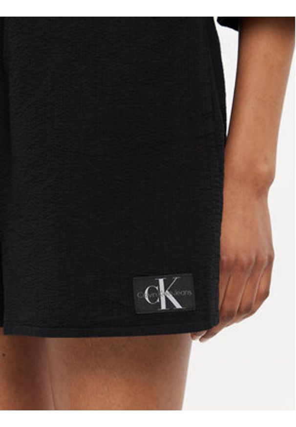 Calvin Klein Jeans Szorty materiałowe J20J223424 Czarny Regular Fit. Kolor: czarny. Materiał: bawełna