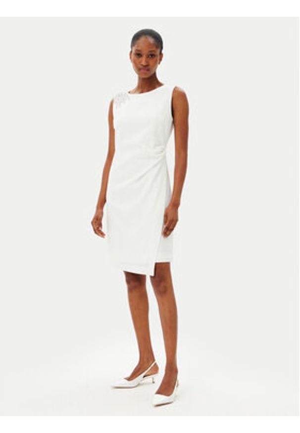 Artigli Sukienka koktajlowa ACAB000805 Biały Regular Fit. Kolor: biały. Materiał: syntetyk. Styl: wizytowy