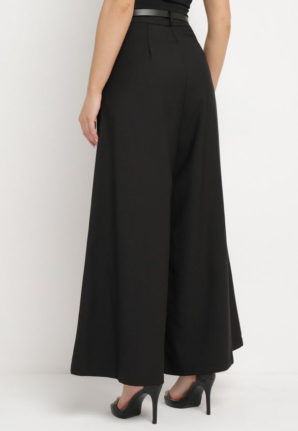 Born2be - Czarne Spodnie Kuloty Imitujące Spódnicę z Paskiem w Komplecie Azivena. Okazja: na spotkanie biznesowe, do pracy, na co dzień. Kolor: czarny. Styl: casual, biznesowy