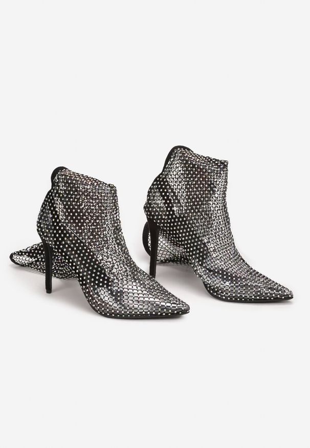 Renee - Czarne Kozaki z Siateczki z Cyrkoniami Amrah. Okazja: na imprezę. Zapięcie: bez zapięcia. Kolor: czarny. Materiał: skóra ekologiczna. Szerokość cholewki: normalna. Wzór: ażurowy, aplikacja. Styl: elegancki