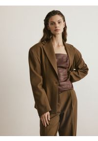 Reserved - Top z imitacji skóry - brązowy. Kolor: brązowy. Materiał: skóra #1