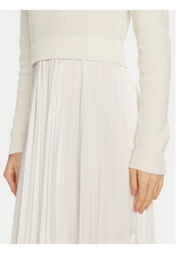 ViCOLO Sukienka codzienna 77090S Biały Regular Fit. Okazja: na co dzień. Kolor: biały. Materiał: syntetyk, wiskoza. Typ sukienki: proste. Styl: casual