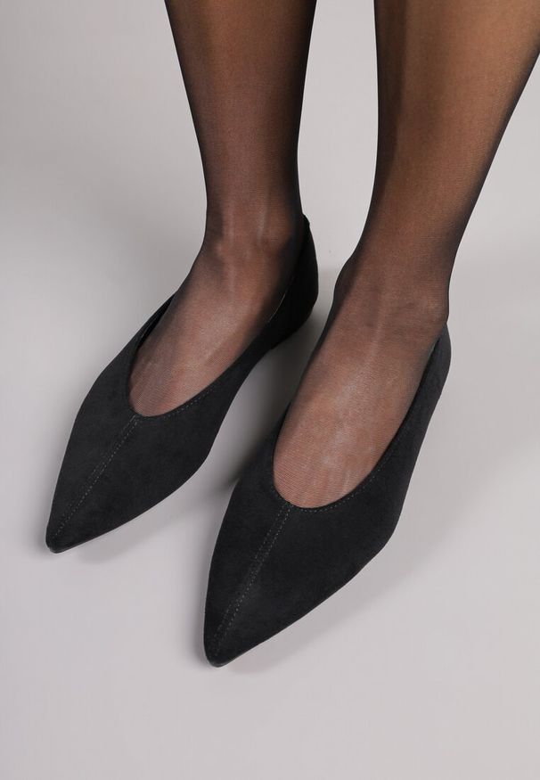 Born2be - Czarne Balerinki Vices ze Szpiczastym Noskiem Cariette. Okazja: na co dzień. Nosek buta: szpiczasty. Kolor: czarny. Styl: wizytowy, casual, elegancki
