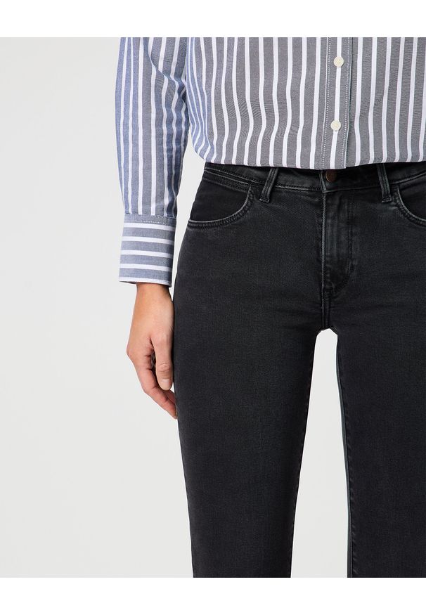 Wrangler - DAMSKIE SPODNIE WRANGLER BOOTCUT SULTRY BLACKOUT 112364507