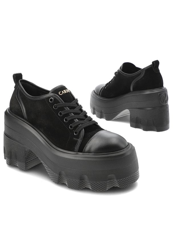 Czarne Sneakersy Carinii Eleganckie Obuwie Damskie Na Obcasie. Okazja: na co dzień. Kolor: czarny. Materiał: zamsz. Obcas: na obcasie. Styl: elegancki. Wysokość obcasa: średni