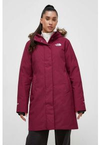 The North Face kurtka puchowa damska kolor bordowy zimowa. Okazja: na co dzień. Kolor: czerwony. Materiał: puch. Sezon: zima. Styl: casual #1