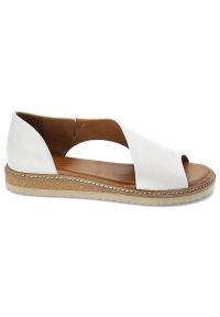 Białe Sandały Artiker Wygodne Skórzane Buty. Okazja: na co dzień. Kolor: biały. Materiał: skóra. Sezon: lato. Styl: casual, elegancki