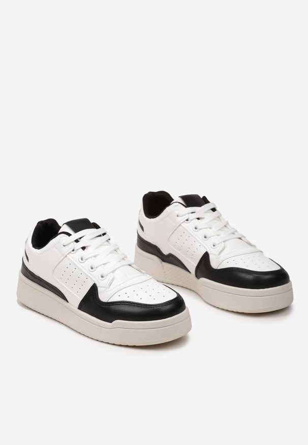 Born2be - Czarno-Białe Sneakersy Przed Kostkę na Płaskiej Podeszwie ze Sznurowaniem Virehana. Wysokość cholewki: przed kostkę. Kolor: czarny. Obcas: na płaskiej podeszwie