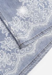 Renee - Niebieskie Jeansy Szerokie w Stylu Boho z Ozdobnym Nadrukiem na Nogawkach Endippe. Kolor: niebieski. Wzór: nadruk. Styl: boho #2