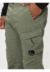 C.P. Company Spodnie materiałowe 16CMPA063A005694G Zielony Slim Fit. Kolor: zielony. Materiał: bawełna #3