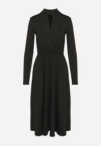 Born2be - Czarna Rozkloszowana Sukienka z Ozdobnym Wycięciem i Usztywnioną Linią Ramion Rivfedi. Okazja: na imprezę, na co dzień. Kolor: czarny. Długość rękawa: długi rękaw. Typ sukienki: proste. Styl: casual, elegancki #7