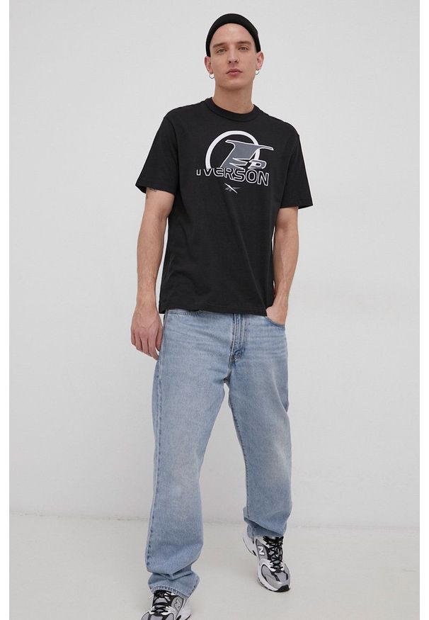 Reebok Classic - T-shirt. Okazja: na co dzień. Kolor: czarny. Materiał: dzianina. Wzór: nadruk. Styl: casual