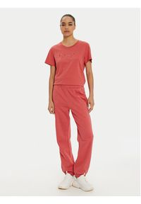 Champion T-Shirt 117650 Czerwony Slim Fit. Kolor: czerwony. Materiał: bawełna