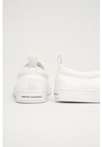 Armani Exchange - Tenisówki. Nosek buta: okrągły. Kolor: biały. Materiał: guma