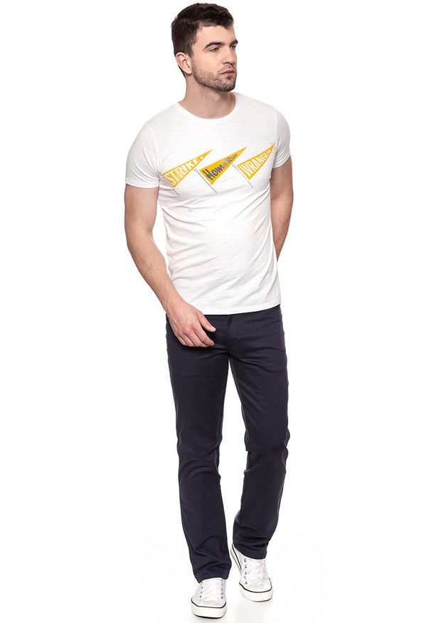Wrangler - KOSZULKA WRANGLER OVERDYE TEE OFFWHITE W7B36EB02 112131457. Wzór: nadruk