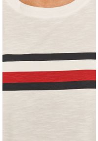TOMMY HILFIGER - Tommy Hilfiger - T-shirt. Okazja: na co dzień. Kolor: biały. Materiał: bawełna, dzianina. Wzór: nadruk. Styl: casual #2