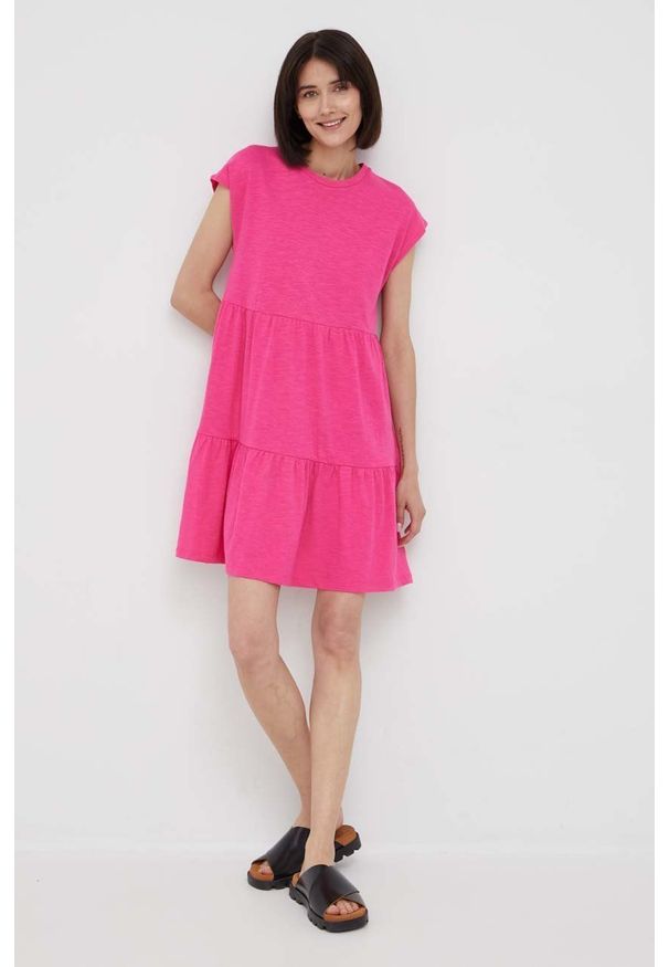 GAP sukienka kolor różowy mini rozkloszowana. Kolor: różowy. Materiał: dzianina. Długość rękawa: krótki rękaw. Długość: mini