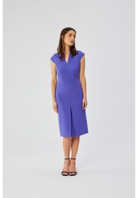 MOE - Fioletowa Sukienka Ołówkowa z Podwójnym Dekoltem. Kolor: fioletowy. Materiał: poliester, elastan, wiskoza. Typ sukienki: ołówkowe