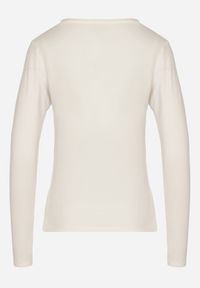 Born2be - Biała Bluzka z Bawełny Ozdobiona Cyrkoniowym Napisem Velutila. Okazja: na co dzień. Kolor: biały. Materiał: bawełna. Wzór: napisy, aplikacja. Styl: casual, elegancki #7