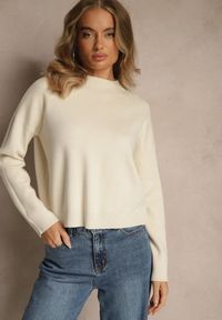 Renee - Jasnobeżowy Pudełkowy Sweter z Półgolfem o Gładkim Wykończeniu Unala. Kolor: beżowy. Materiał: skóra, jeans. Wzór: gładki